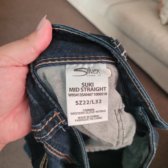Silver Suki Mid Rise Bootcut Jeans - Picture 12 of 12
